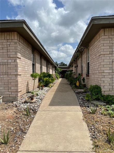2009 Bracey Ave, Mission, TX 78572