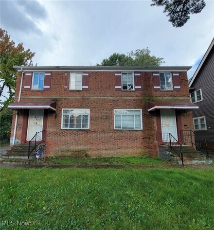 2006 Nelawood Rd, Cleveland, OH 44112