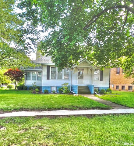 302 Lafayette St, Prophetstown, IL 61277