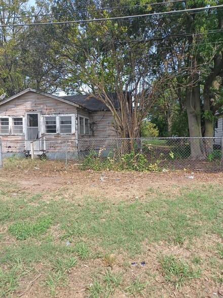 706 W Jefferson St, Stuttgart, AR 72160