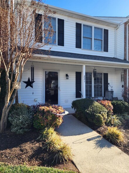 221 Northwynd Cir, Lynchburg, VA 24502