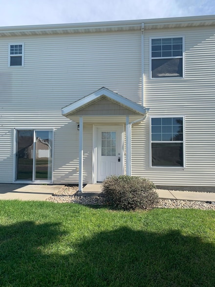 4210 47th St S Unit L, Fargo, ND 58104