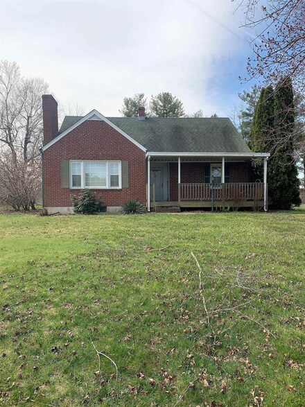 365 Lofton Rd, Raphine, VA 24472