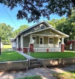 210 SW 6th St, Miltonvale, KS 67466