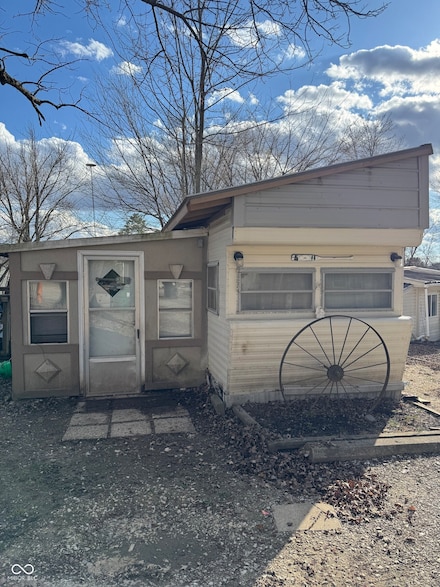 5021 Van Bibber Lake, Greencastle, IN 46135