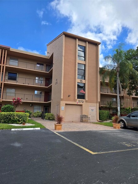 370 NW 76th Ave Unit 204, Margate, FL 33063
