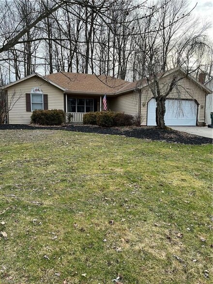2232 Meadowood Blvd, Twinsburg, OH 44087