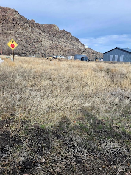 1208 Jordan St, Jordan Valley, OR 97910