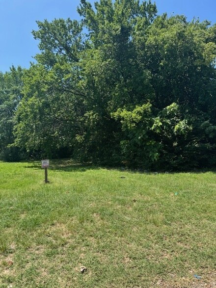 1300 Colvin Ave, Fort Worth, TX 76104