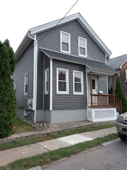 6 Short St, East Providence, RI 02914