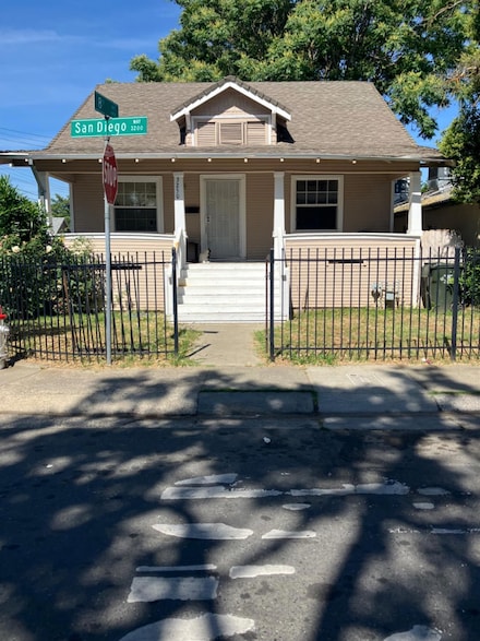 3250 San Diego Way, Sacramento, CA 95820
