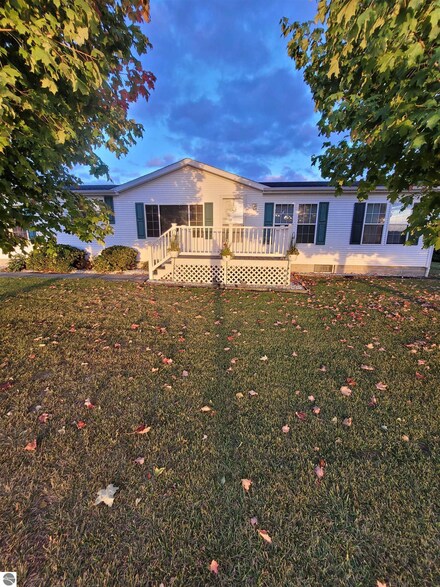 3365 S Baldwin Rd, Ithaca, MI 48847