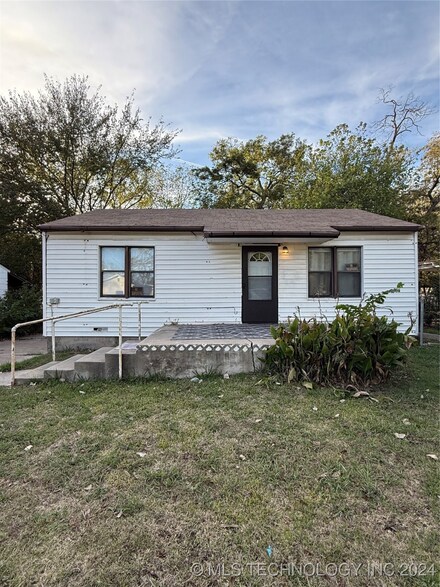 821 E St SE, Ardmore, OK 73401