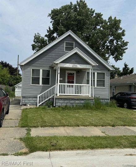 22520 Piper Ave, Eastpointe, MI 48021
