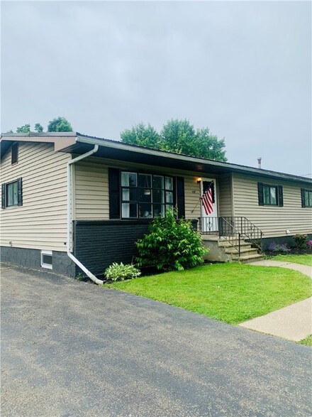 438 Hillview Dr, Elmira, NY 14904