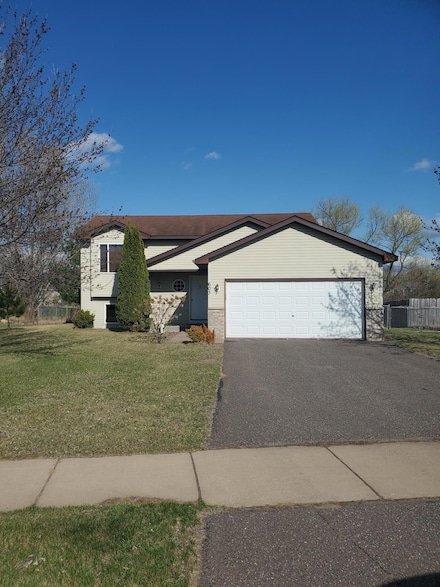 603 Horseshoe Ln, Braham, MN 55006