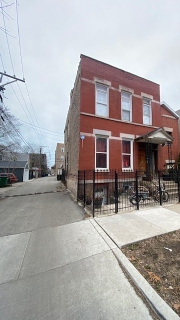 943 N Fairfield Ave, Chicago, IL 60622