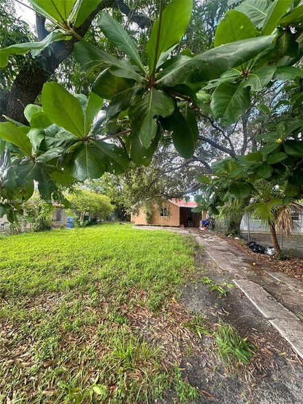 344 NW 41st St, Miami, FL 33127