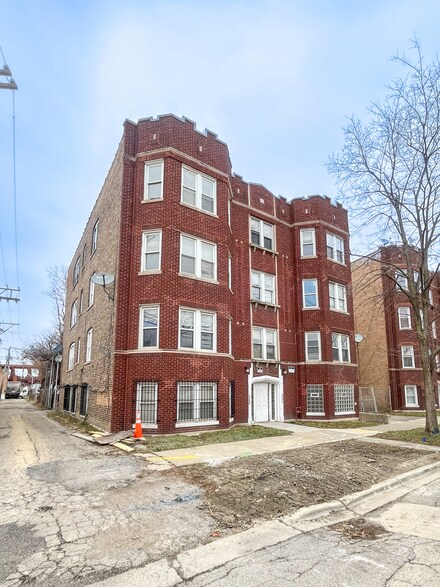 4340 W 18th St, Chicago, IL 60623