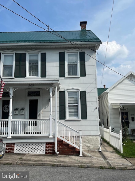 205 N Potomac St, Waynesboro, PA 17268