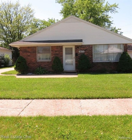 18572 Hinton St, Riverview, MI 48193