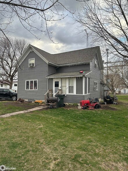 117 4th Ave SE, Clarion, IA 50525
