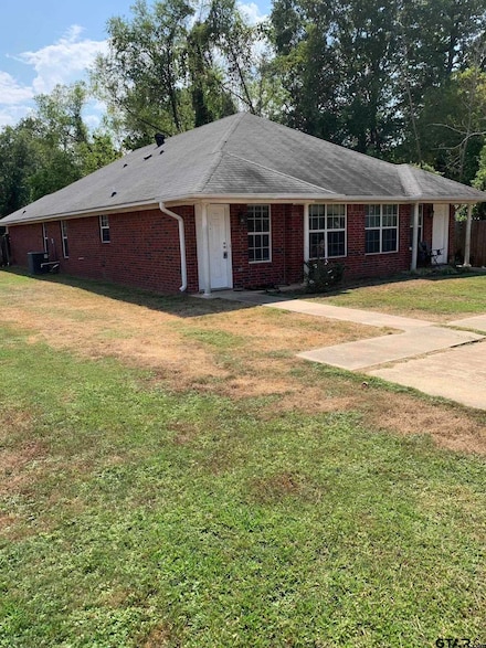 113 Elm Creek Dr, Maud, TX 75567