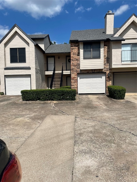 823 W Harwood Rd, Hurst, TX 76054