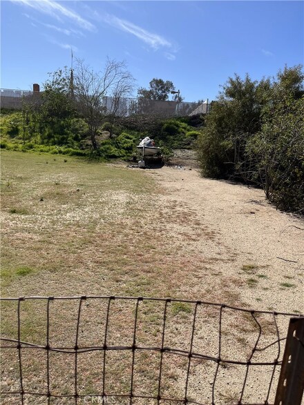 29975 Rebel Ct, Nuevo, CA 92567