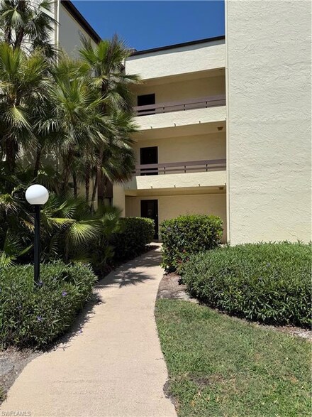 3625 Boca Ciega Dr Unit 210, Naples, FL 34112