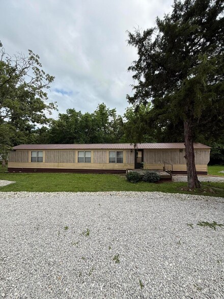 20690 Deer Run, Wheatland, MO 65779