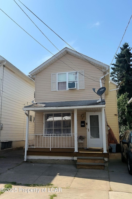 65 Hutson St, Wilkes Barre, PA 18702