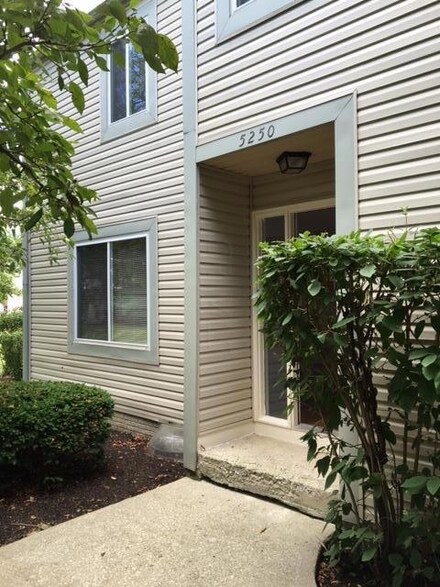 5250 Dierker Rd, Columbus, OH 43220