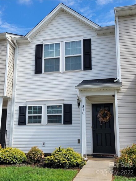 816 Ranchero St, Statesville, NC 28677