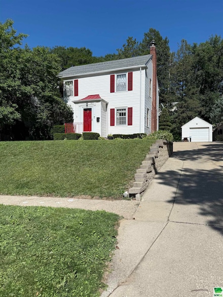 3234 Douglas St, Sioux City, IA 51104