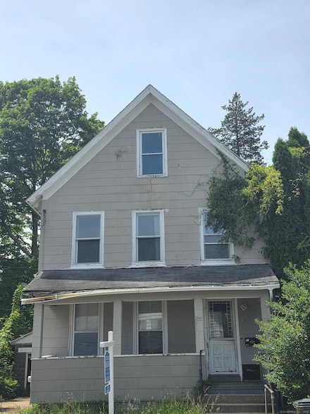 42 Spring St, New London, CT 06320