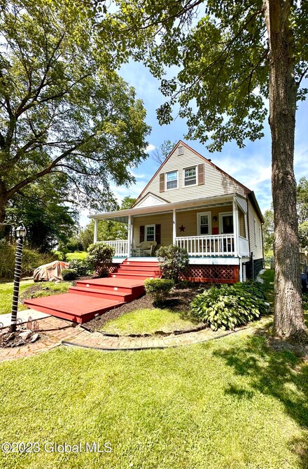 39 East St, Schenectady, NY 12309
