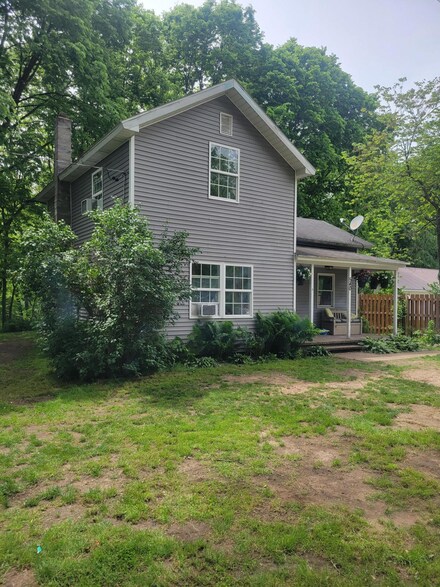 540 19th St, Otsego, MI 49078