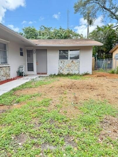 3931 SW 51st St Unit 2, Fort Lauderdale, FL 33312