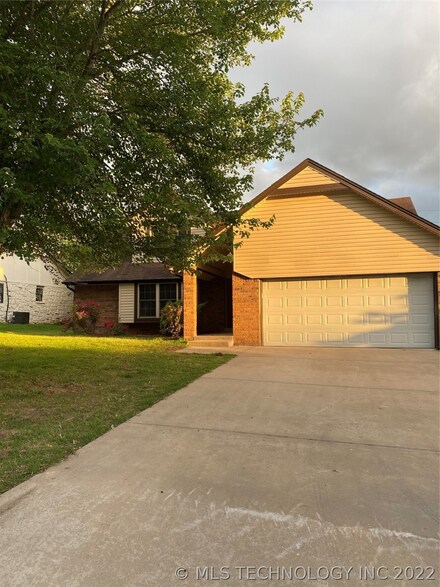 1501 W Pittsburg St, Broken Arrow, OK 74012