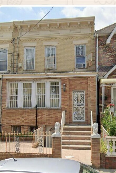 1176 E 40th St, Brooklyn, NY 11210