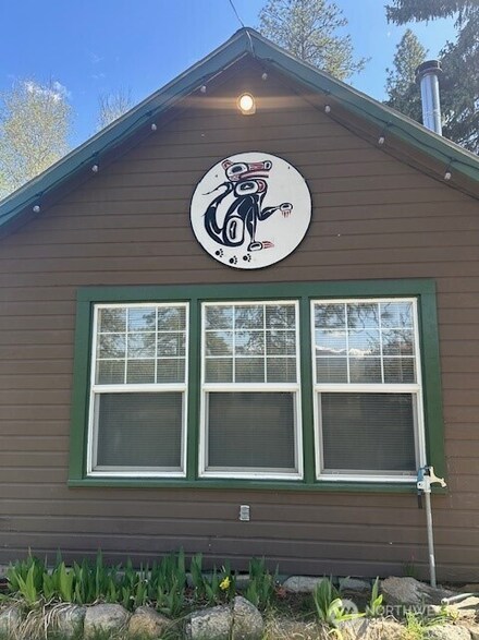 146 E Chewuch Rd, Winthrop, WA 98862