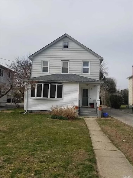 30 Smith St, Glen Cove, NY 11542