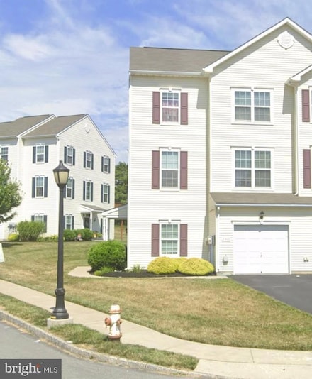 2300 Sunny Hill Cir, York, PA 17406