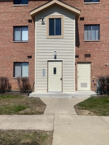 8 Echo Ct Unit 6, Vernon Hills, IL 60061