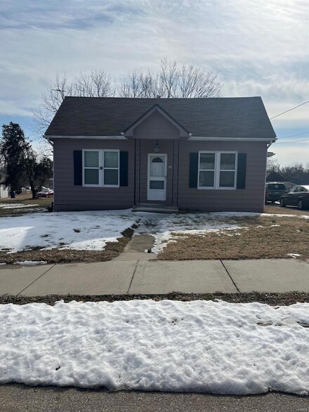 426 Hill St, Herculaneum, MO 63048