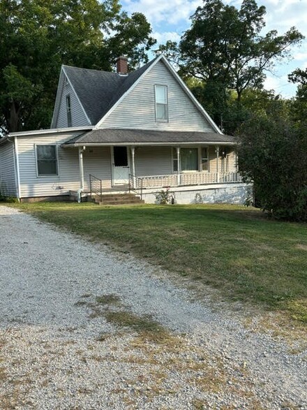 107 W Lincoln St, Greenup, IL 62428