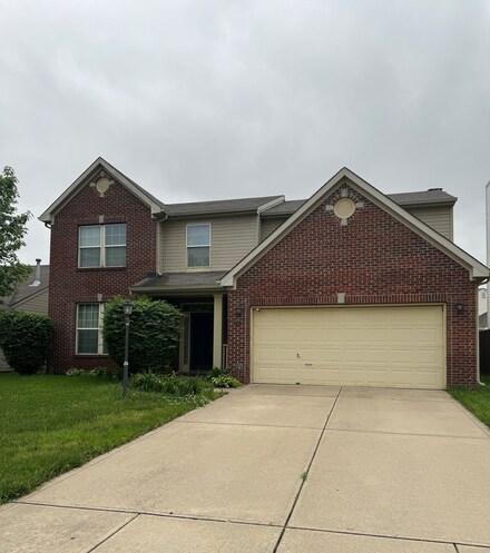 739 Green Woods Dr, Indianapolis, IN 46224
