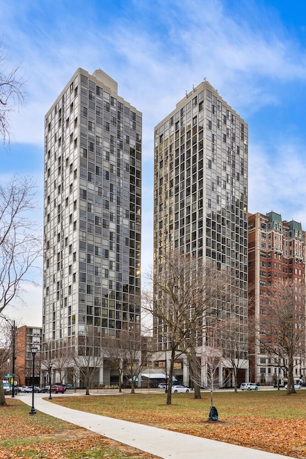 345 W Fullerton Pkwy Unit 2108, Chicago, IL 60614