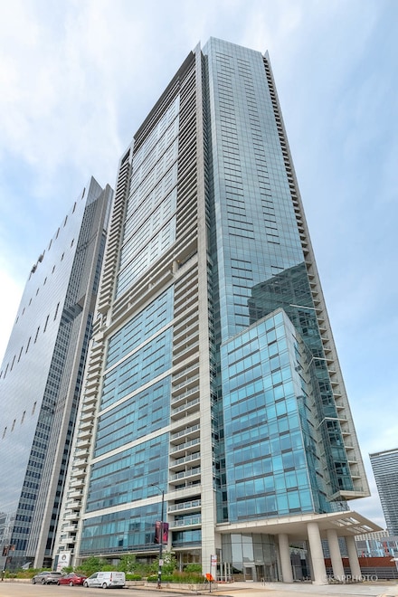 340 E Randolph St Unit P521, Chicago, IL 60601